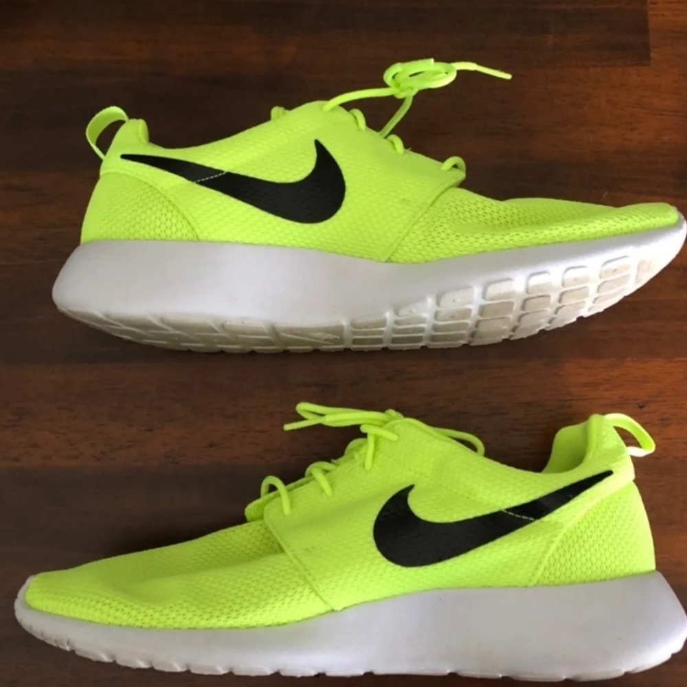 Nike  Roche one